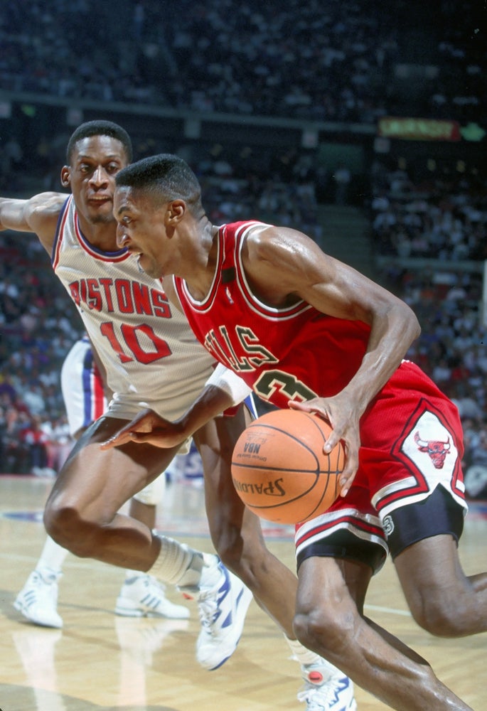 1992; Auburn Hills, MI, USA  FILE PHOTO; Scottie Pippen of the Chicago Bulls drives to the basket guarded by Detroit Pistons forward Dennis Rodman (10) at the Palace of Auburn Hills. Pippen played in the NBA for 17 seasons and won 6 championships with the Chicago Bulls. Mandatory Credit: Photo By Imagn Images (c) Copyright Imagn Images