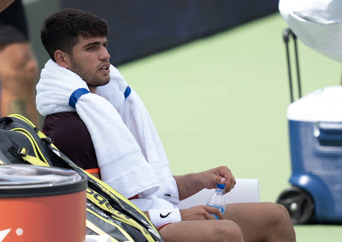 Carlos Alcaraz apologizes for racket smash at Cincinnati