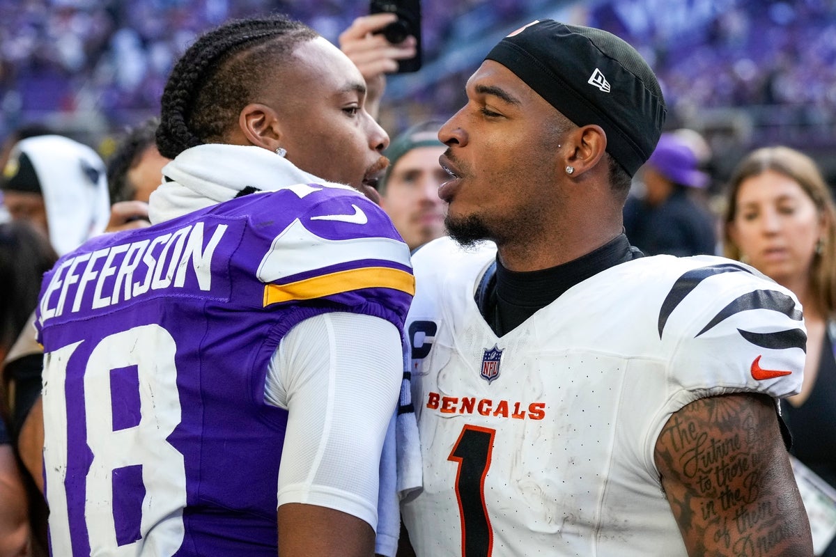 Minnesota Vikings wide receiver Justin Jefferson (18) and Cincinnati Bengals wide receiver Ja
