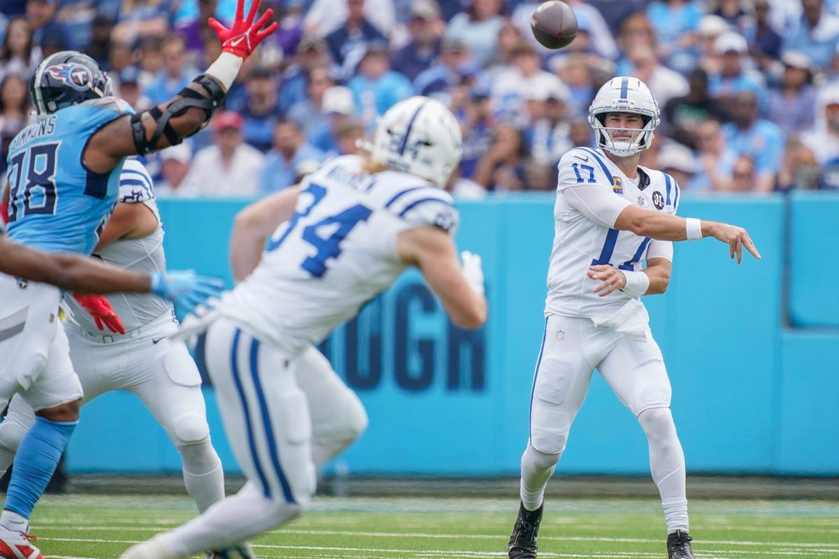 Indianapolis Colts quarterback Daniel Jones (17) attempts a pass during the first quarter against the Tennessee Titans at Nissan Stadium in Nashville, Tenn., Sunday, Sept. 21, 2025.