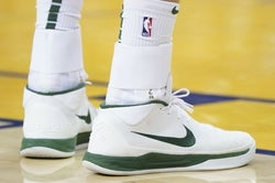 NBA: Milwaukee Bucks at Golden State Warriors