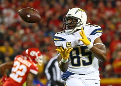 Dec 13, 2018; Kansas City, MO, USA; Los Angeles Chargers tight end Antonio Gates (85) catches a pass against the Kansas City Chiefs in the first half at Arrowhead Stadium. Mandatory Credit: Jay Biggerstaff-USA TODAY Sports