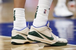 NBA: Milwaukee Bucks at Detroit Pistons