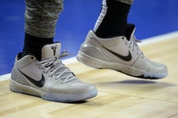 NBA: San Antonio Spurs at Phoenix Suns