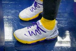 NBA: Los Angeles Lakers at Dallas Mavericks