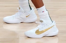 NBA: Milwaukee Bucks at Los Angeles Lakers