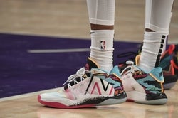 NBA: San Antonio Spurs at Los Angeles Lakers