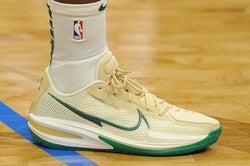 NBA: New York Knicks at Milwaukee Bucks