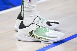 NBA: Milwaukee Bucks at Dallas Mavericks