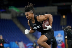 Mar 5, 2023; Indianapolis, IN, USA; Texas running back Bijan Robinson (RB21) during the NFL Scouting Combine at Lucas Oil Stadium. Mandatory Credit: Kirby Lee-USA TODAY Sports