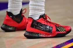 NBA: Dallas Mavericks at Los Angeles Lakers