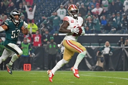 Dec 3, 2023; Philadelphia, Pennsylvania, USA; San Francisco wide receiver Deebo Samuel (19) scores on a 46-yard touchdown catch against the Philadelphia Eagles as the visiting 49ers won in a rout. Mandatory Credit: Eric Hartline-USA TODAY Sports