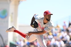 Phillies vs Giants Prediction 4/17/25 MLB Picks Today