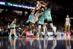 Liberty vs Sun Prediction 6-1-25 WNBA Picks