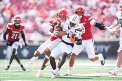 UMass vs Bowling Green Prediction Football Picks Today 11/25/25