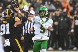 Oregon vs Minnesota Prediction Football Picks Today 11/14/25