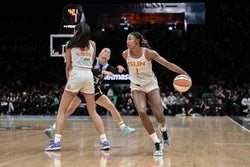 Sun vs Storm Prediction 5-10-26 WNBA Picks