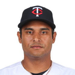 Donovan Solano logo
