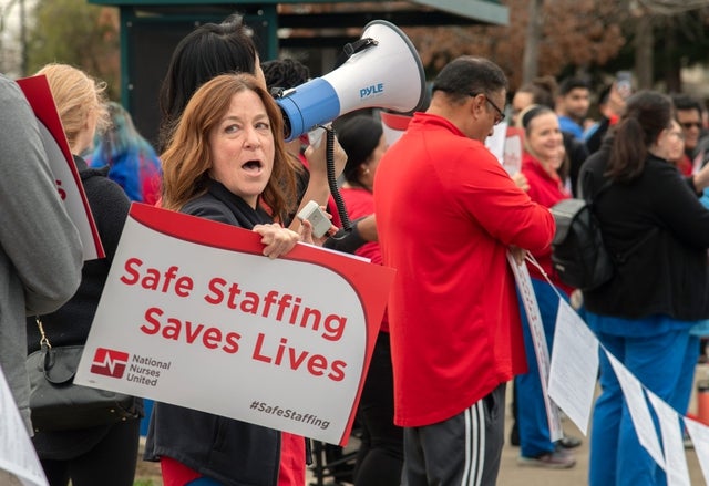 Nurses hold rally to protest short staffing