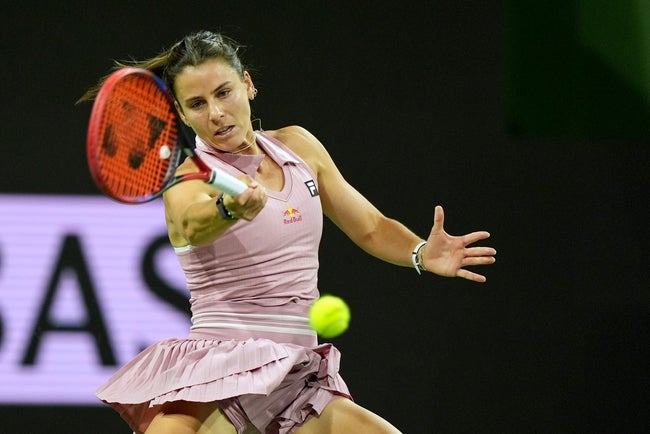 Emma Navarro vs Donna Vekic Prediction 4/26/25 Madrid Tennis Picks Emma Navarro vs Donna Vekic Prediction 4/26/25 Madrid Tennis Picks